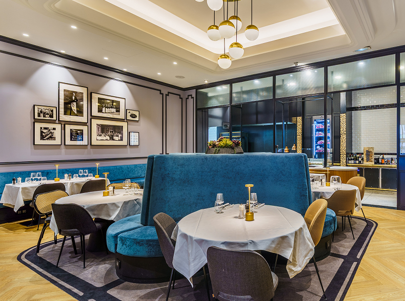 photo de l'interieur du restaurant le central